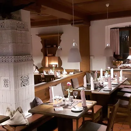 מלון Restaurant Klosterhof 3*