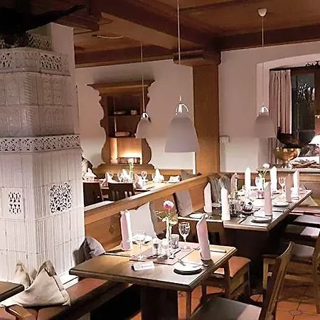 Restaurant Klosterhof فندق 3*
